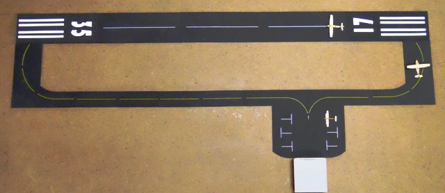 Model Railroad Layouts &gt; Airport Runways &amp; Accessories